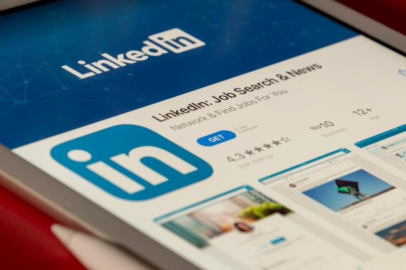 how to change location on linkedin how to change location on linkedin